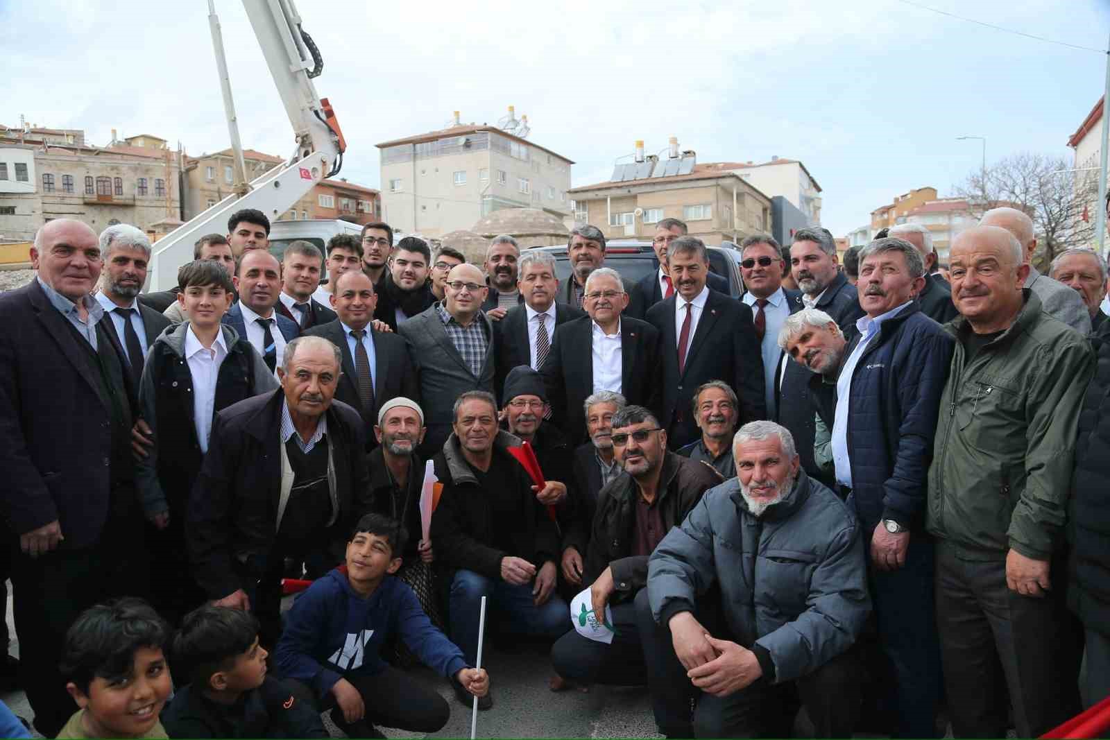 Yeşilhisarlılar, Başkan Büyükkılıç’ı bağrına bastı