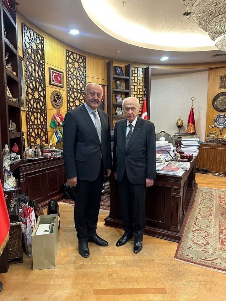 Özvatan’da Halit Demir yeniden başkan seçildi