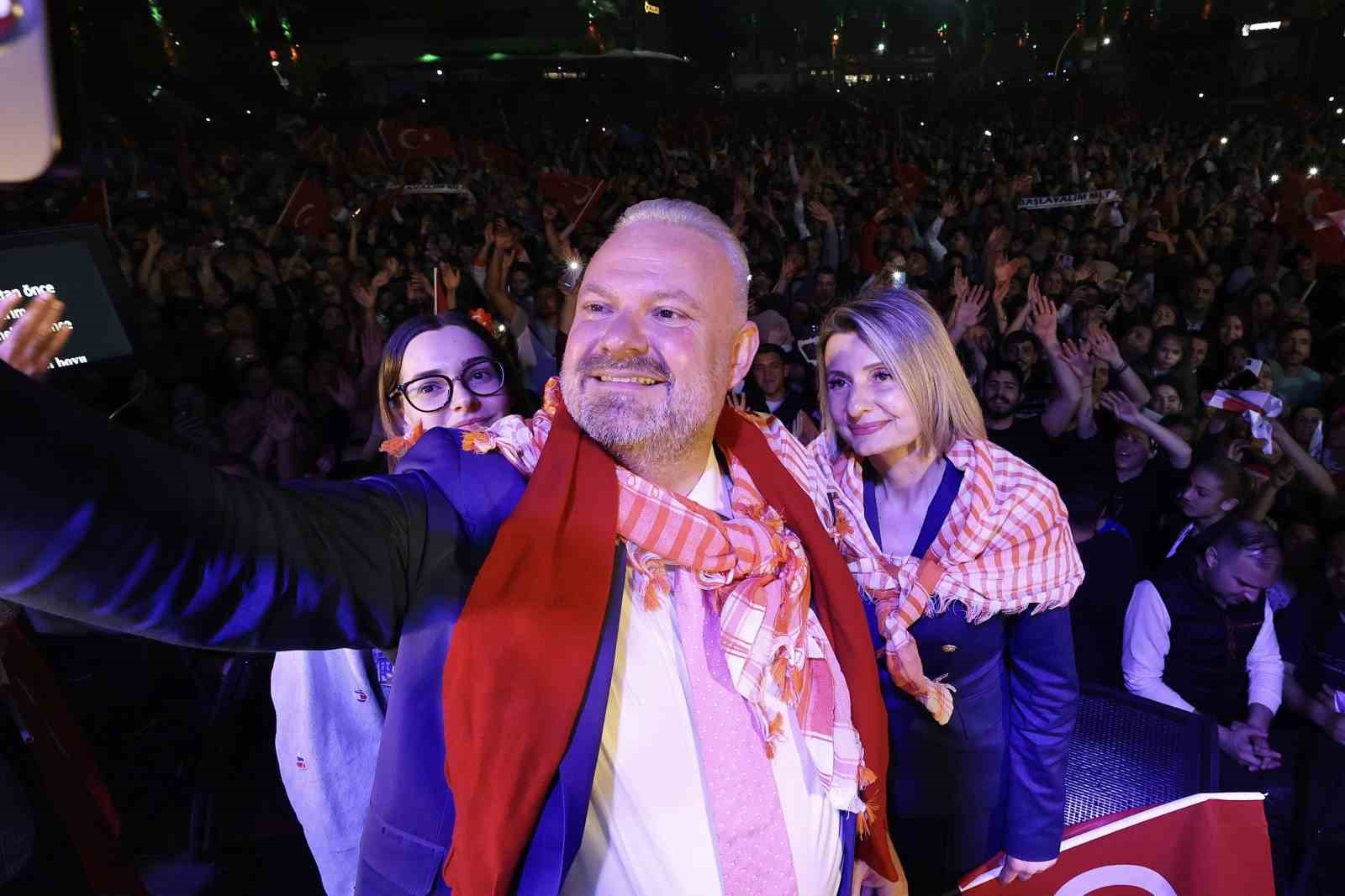 Takla atan araçta can pazarı: 9 yaralı