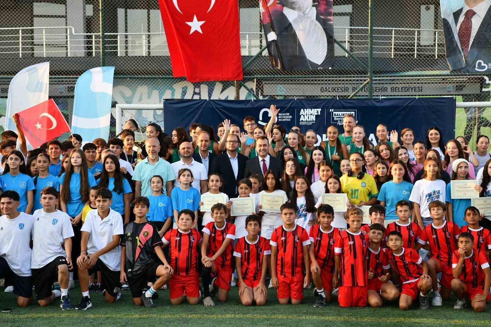 yaz-spor-okullari-kapanis-toreni-gerceklestirildi