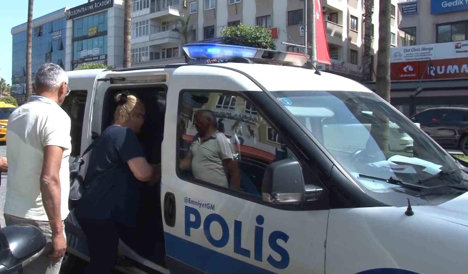 Satın aldığı montu iade etmek isteyen adam mağaza çalışanlarıyla tartışma yaşadı