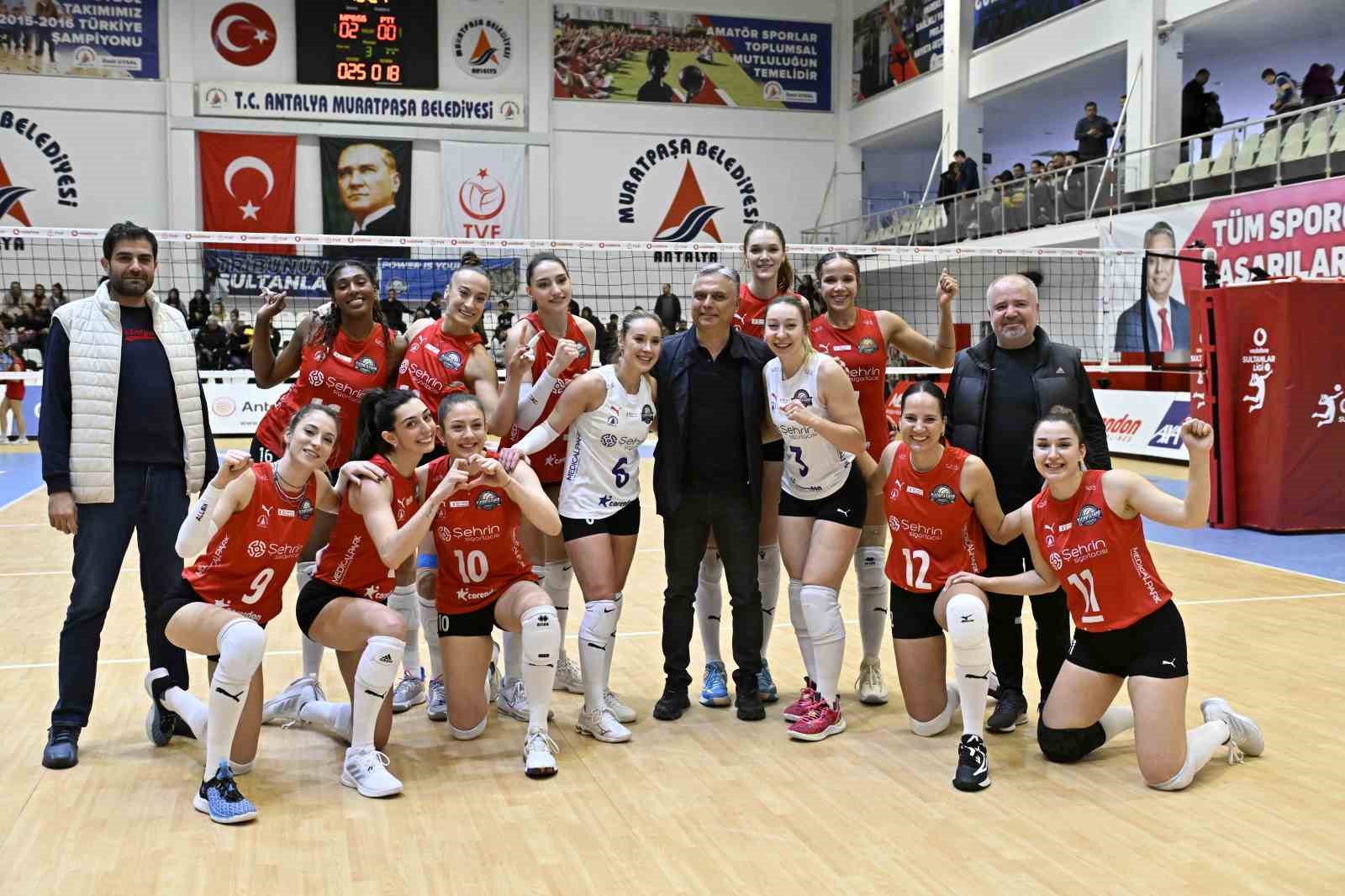 Başkan Uysal’dan voleybol takımına destek çağrısı