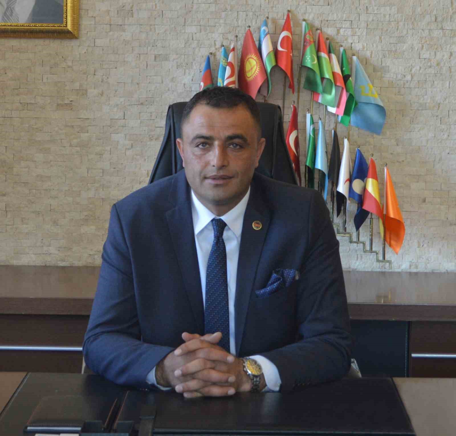 Sarıoğlan’da Bekir Ayyıldırım 3 bin 523 oyla kazandı