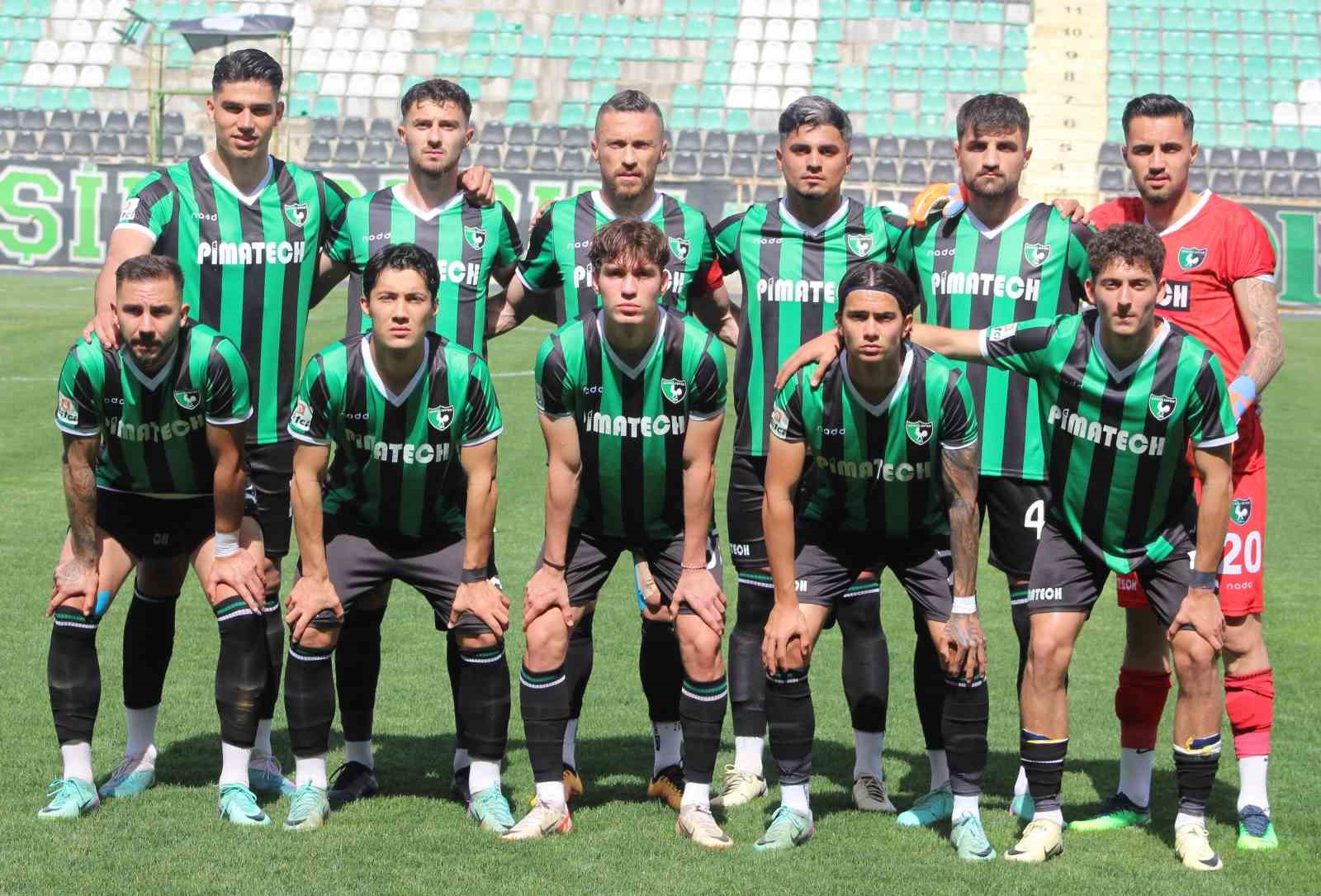 Denizlispor boş tribünler önünde 1 puanla yetindi