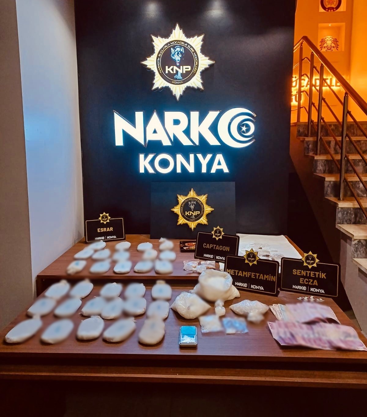 Konya’da zehir tacirlerine darbe