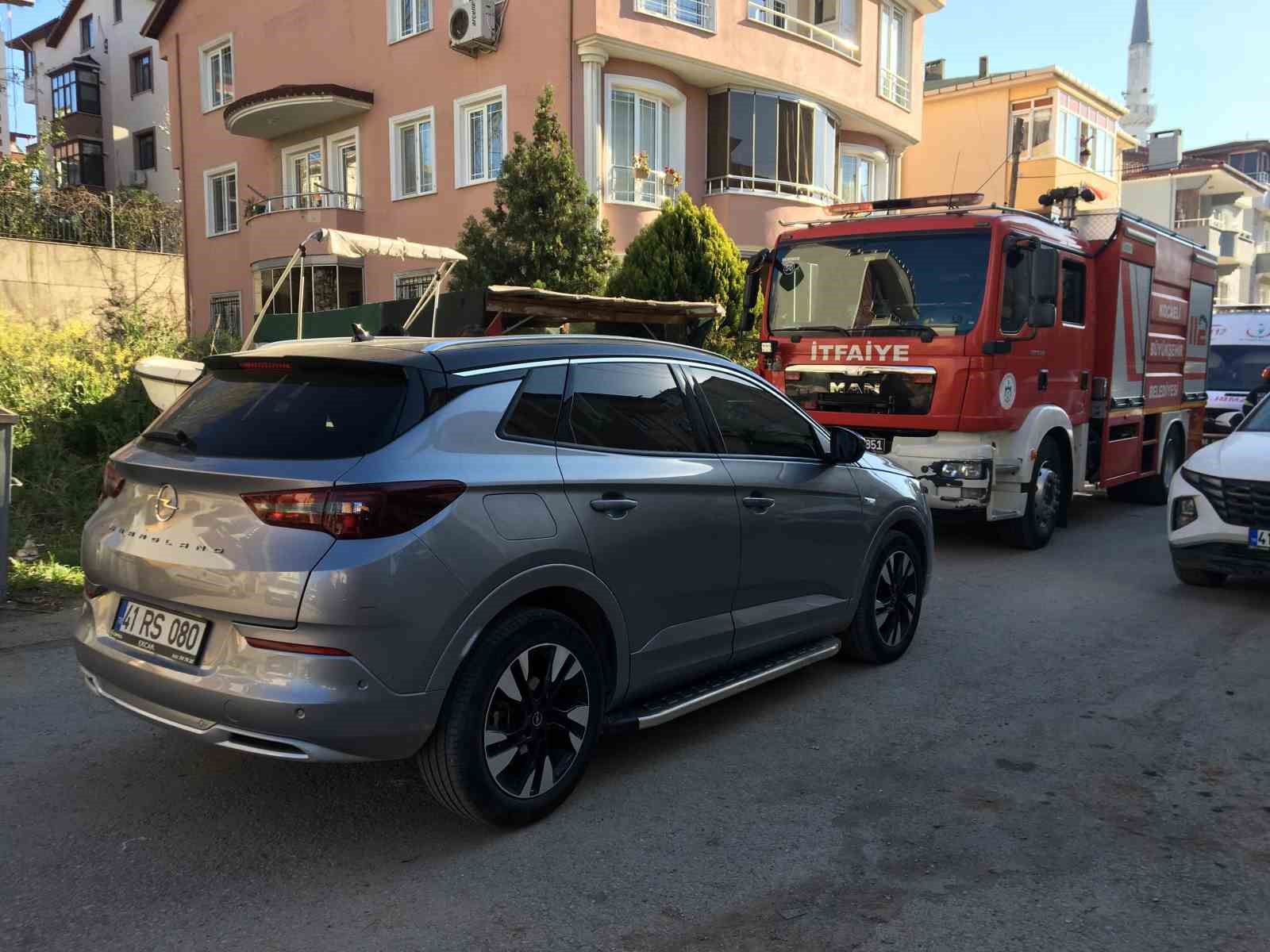 İş adamı aracında ölü bulundu