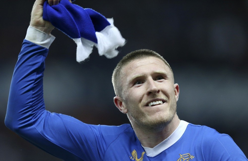 Glasgow Rangres, John Lundstram’ı ikna etmeye çalışıyor