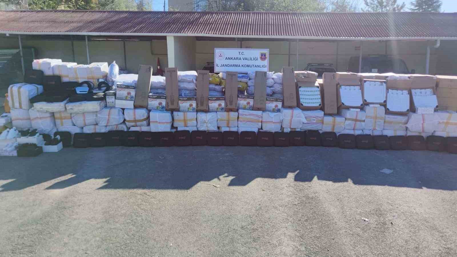Ankara’da 35 milyon liralık kaçak tütün ve elektronik malzeme ele geçirildi