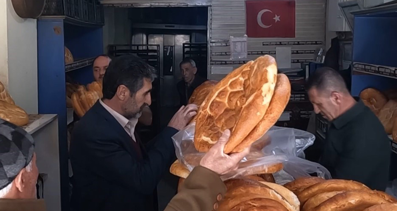 Erciş’te indirimli ekmek satan fırıncı tepki alıyor