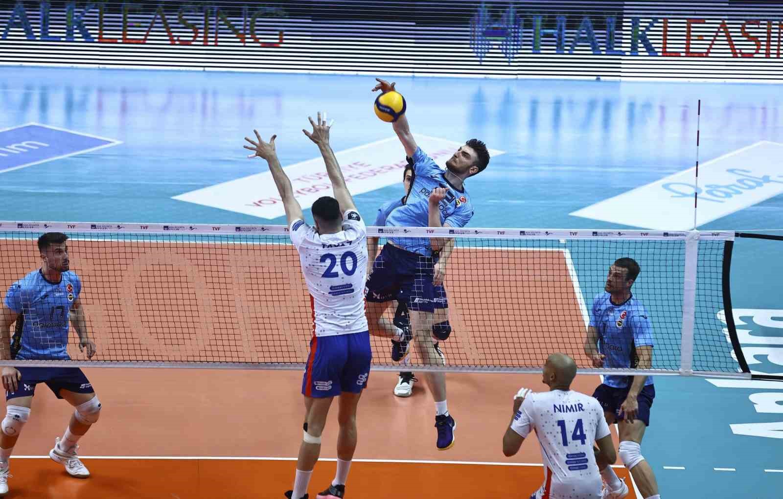 Efeler Ligi’nde şampiyon Halkbank