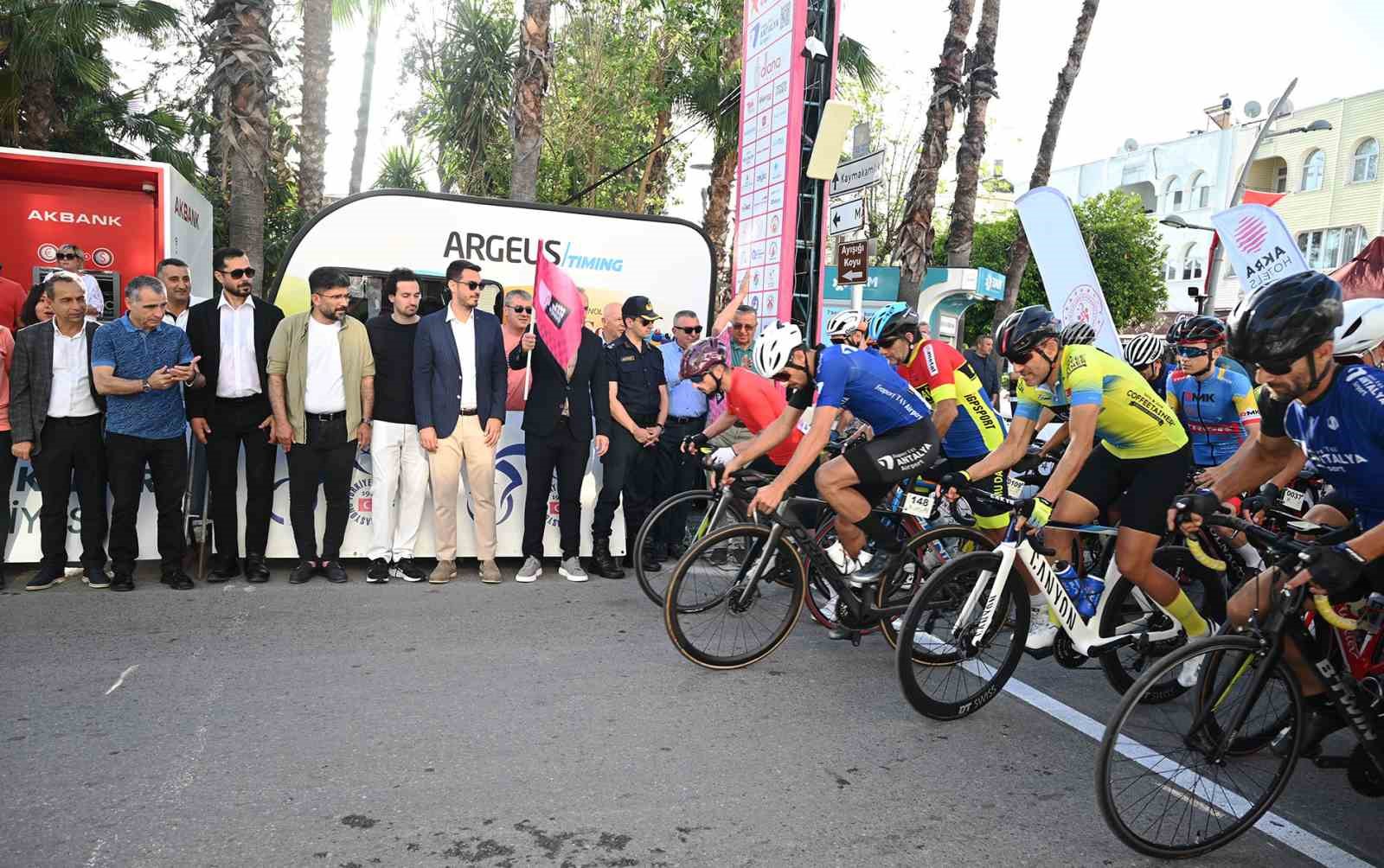 Akra Gran Fondo Powered by AG Tohum Bisiklet Yarışı yapıldı