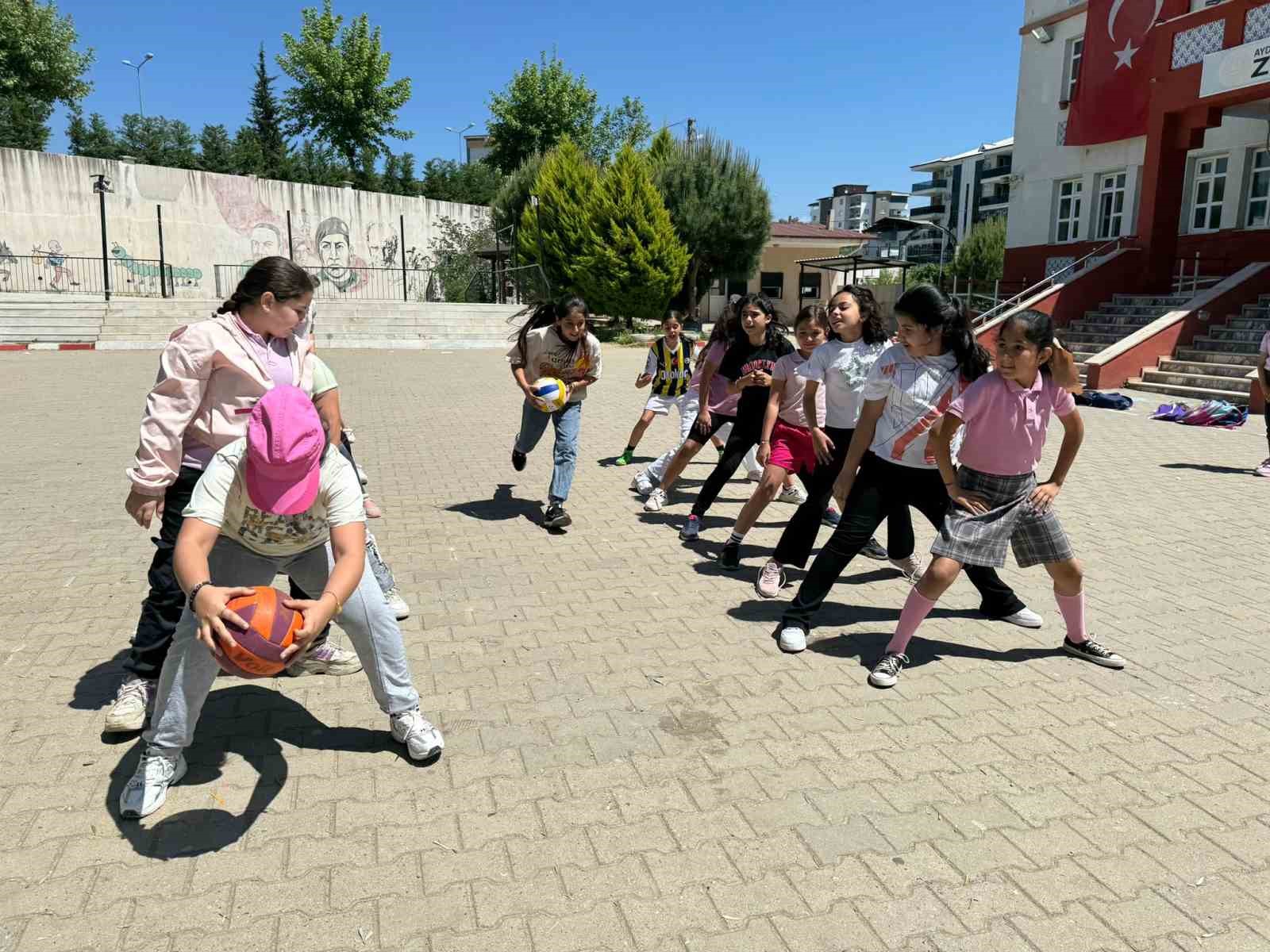 Aydın’da minikler, sporu yaşam tarzı haline getiriyor