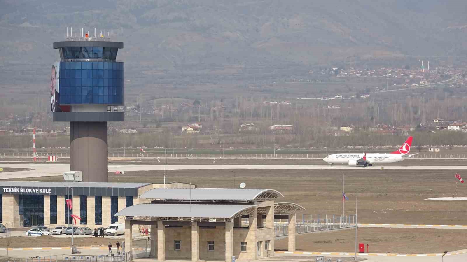 Tokat’ta uçan Türk Hava Yolları’nın bilet fiyatları, yolcuyu Sivas’a kaçırdı