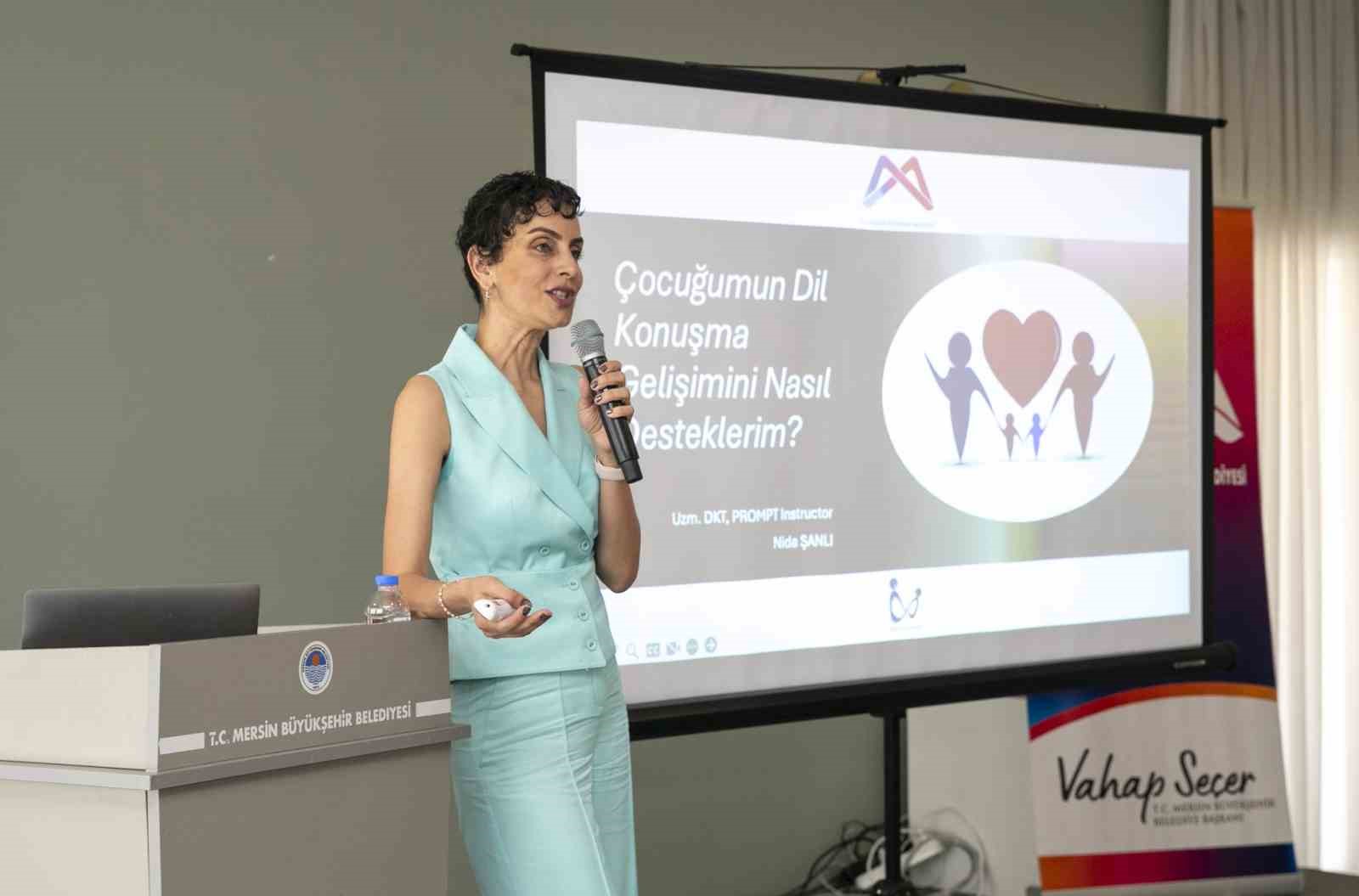 Özel ihtiyaçlı bireylerin ailelerine yönelik seminer