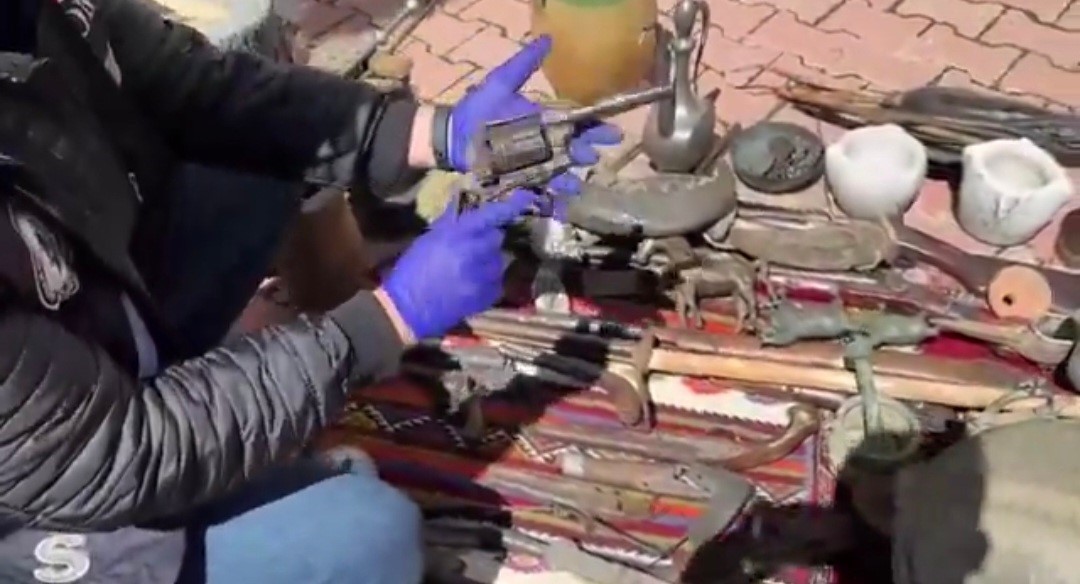 Kayseri’de çok sayıda tarihi eser ele geçirildi: 1 gözaltı