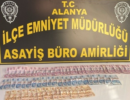 Antalya’da 6 iş yerinden hırsızlık yapan 3 şüpheli yakalandı