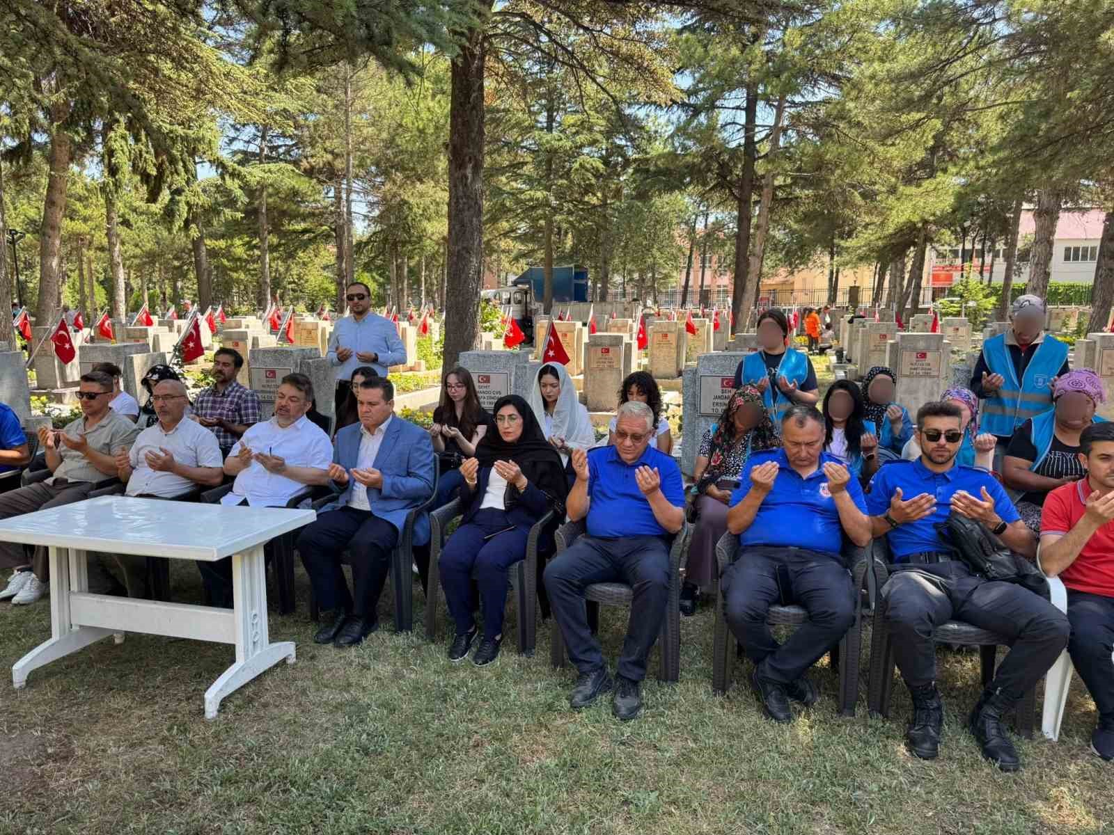 eskisehir-de-sehitleri-anma-programi-gerceklestirildi