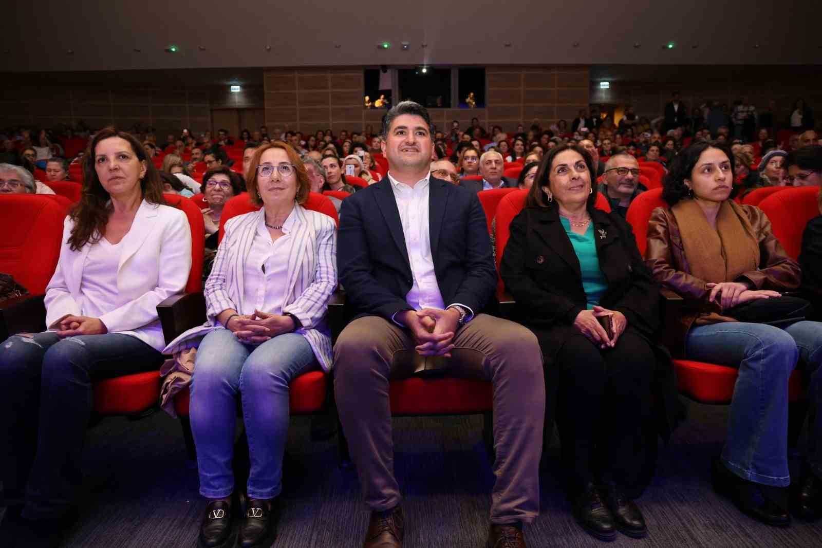 Halk Ozan Aşık Mahzuni Şerif Ataşehir’de anıldı