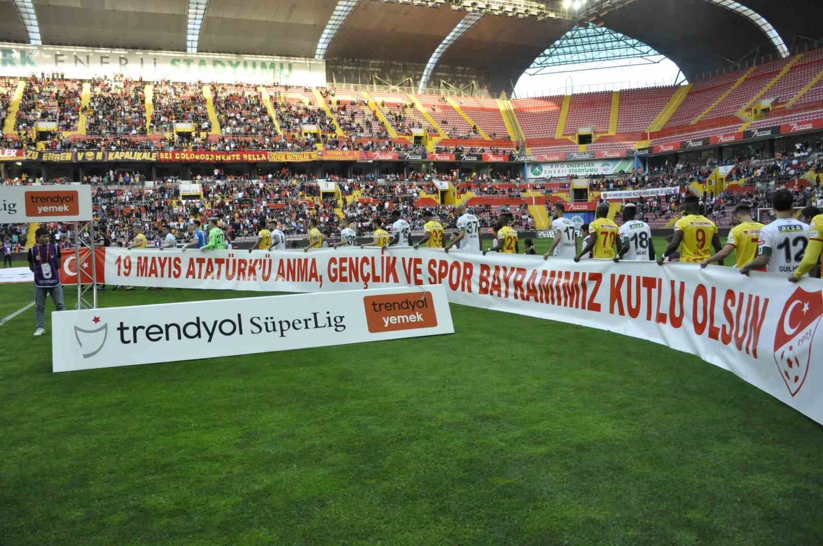 Trendyol Süper Lig: Kayserispor: 0 - Konyaspor: 0 (Maç devam ediyor)