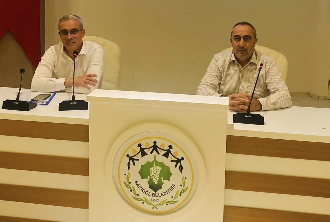 Nüfus müdüründen muhtarlara bilgilendirme