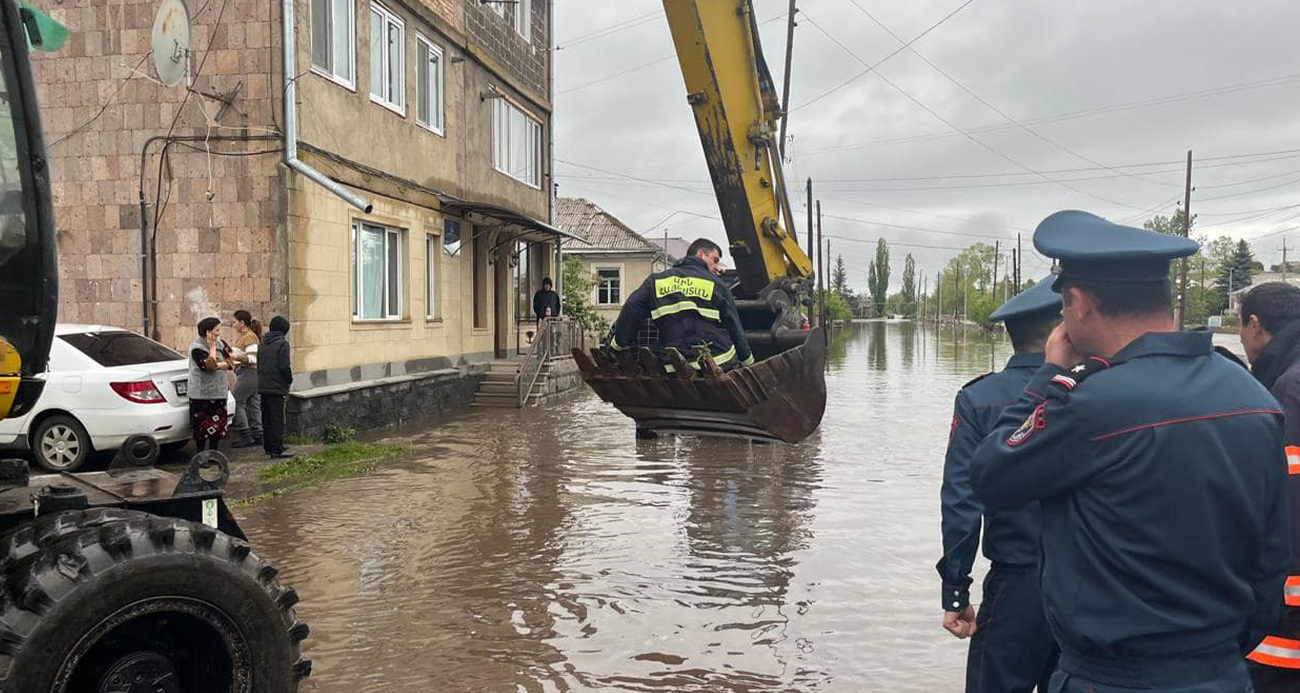 Ermenistan'da sel felaketi: 4 ölü