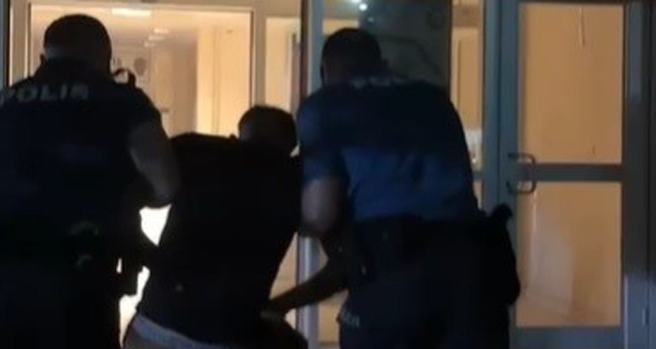 49 yıl hapis cezasıyla aranan firari, motosiklet çalarken yakalandı