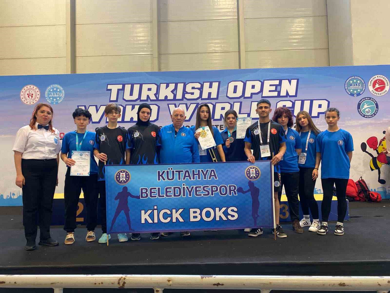 Kütahya Belediye Spor Kulübü sporcularından uluslararası başarı