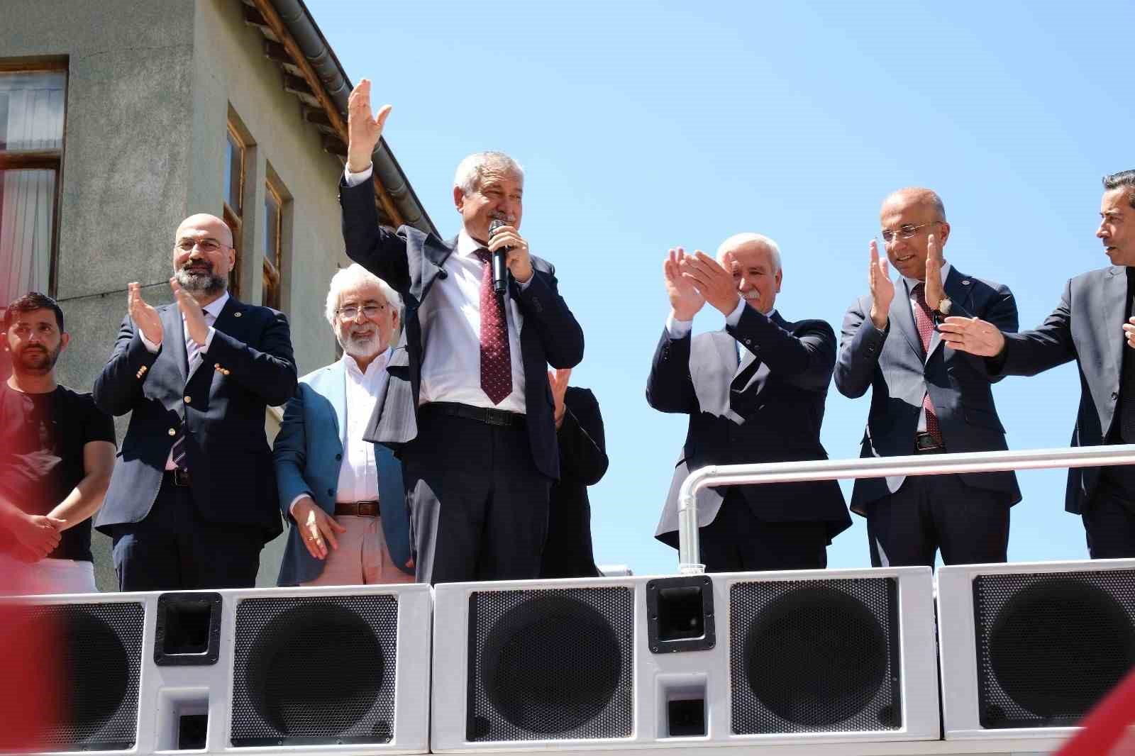 Zeydan Karalar, Pınarbaşı’nda tekrarlanacak seçim öncesi Deniz Yağan’a destek verdi