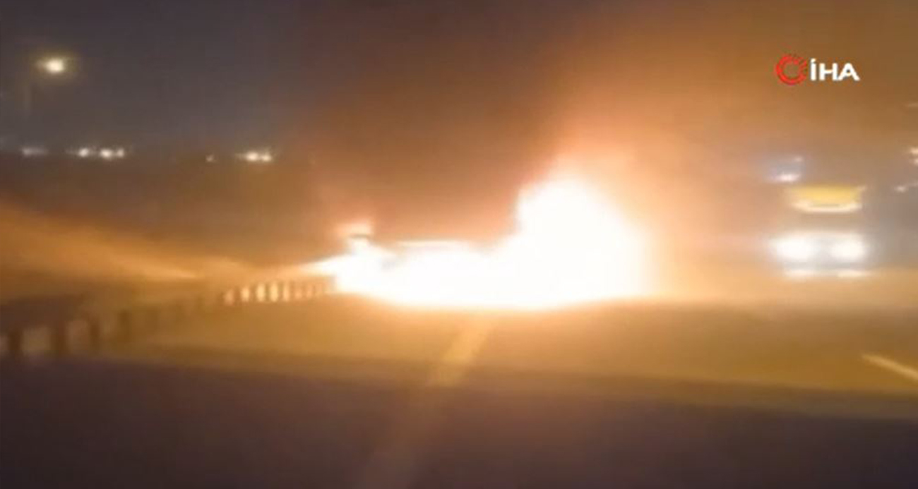 Başakşehir’de seyir halindeki tırın dorsesi alev aldı