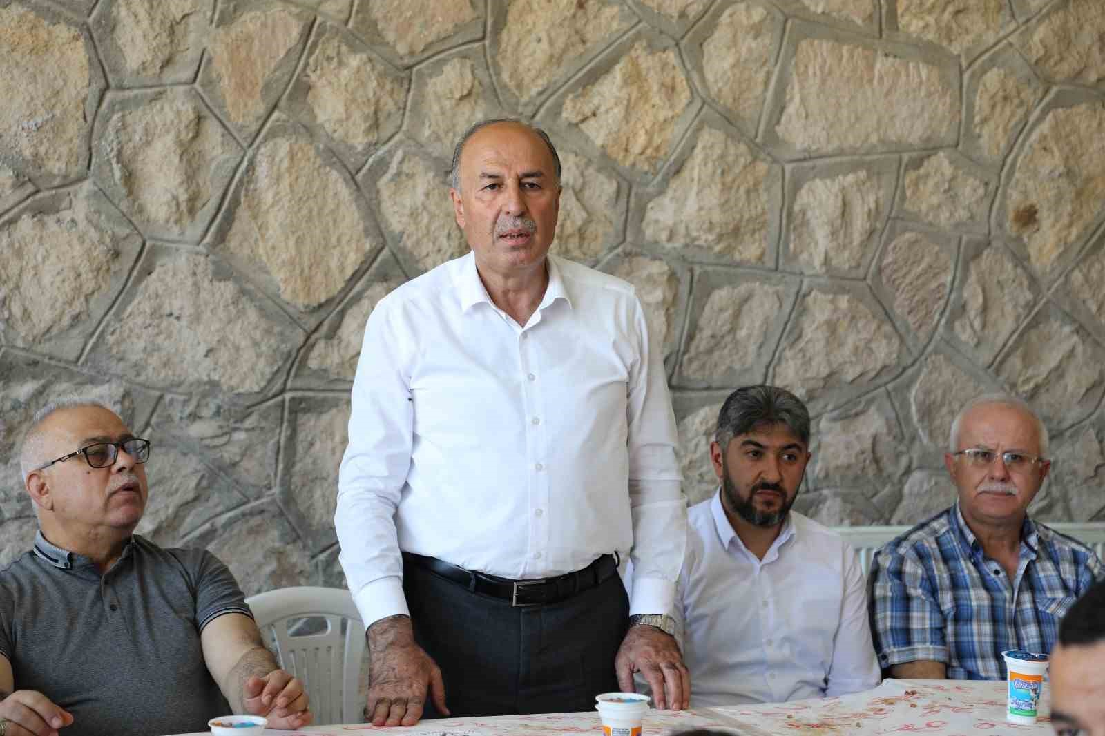 Başkan Arslan’dan belediye personeline teşekkür yemeği