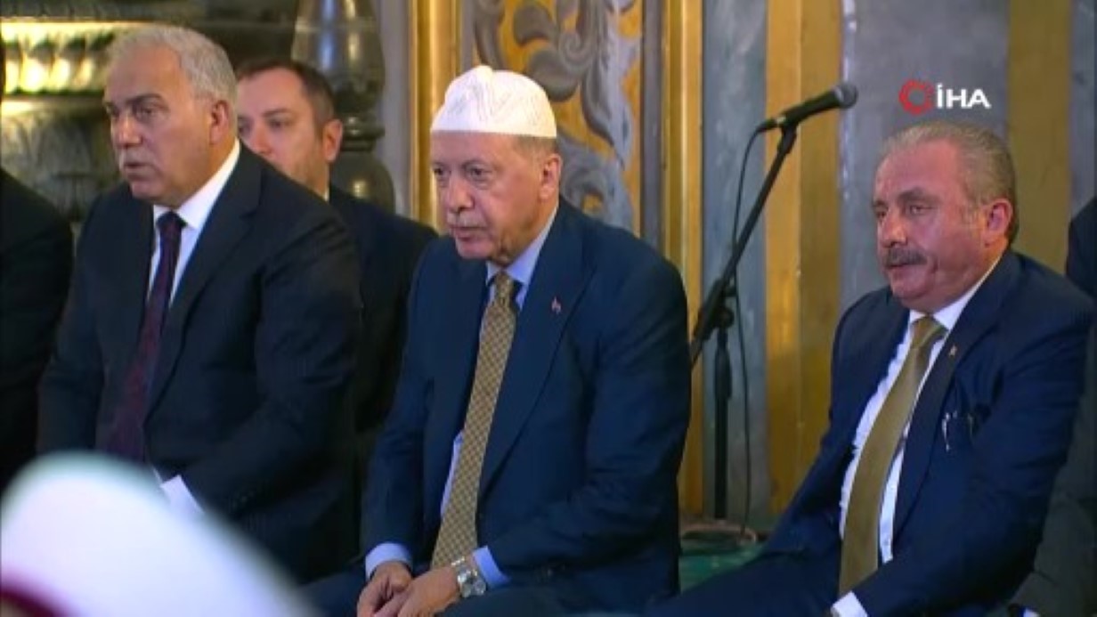 Cumhurbaşkanı Erdoğan, Ayasofya Camii’nde icazet törenine katıldı