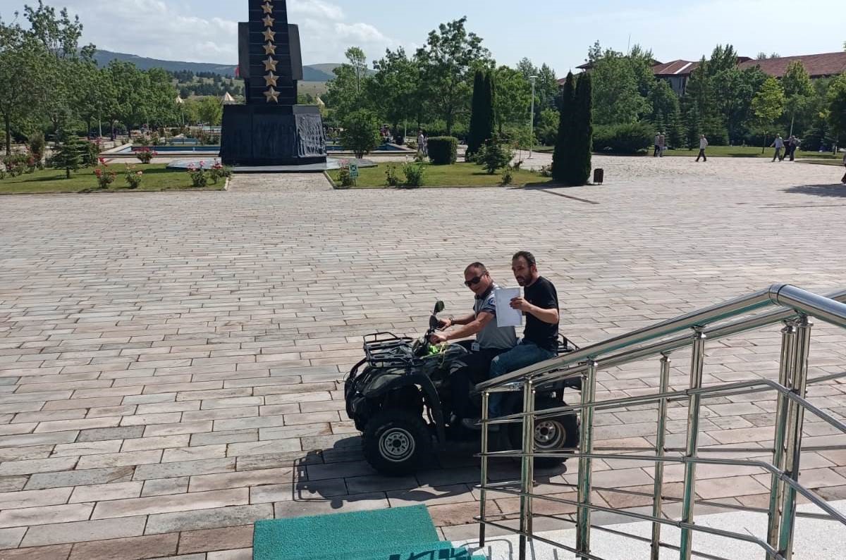 Kütahya’da sınavlara geç kalma durumundaki öğrencilerin imdadına DPÜ yetişti