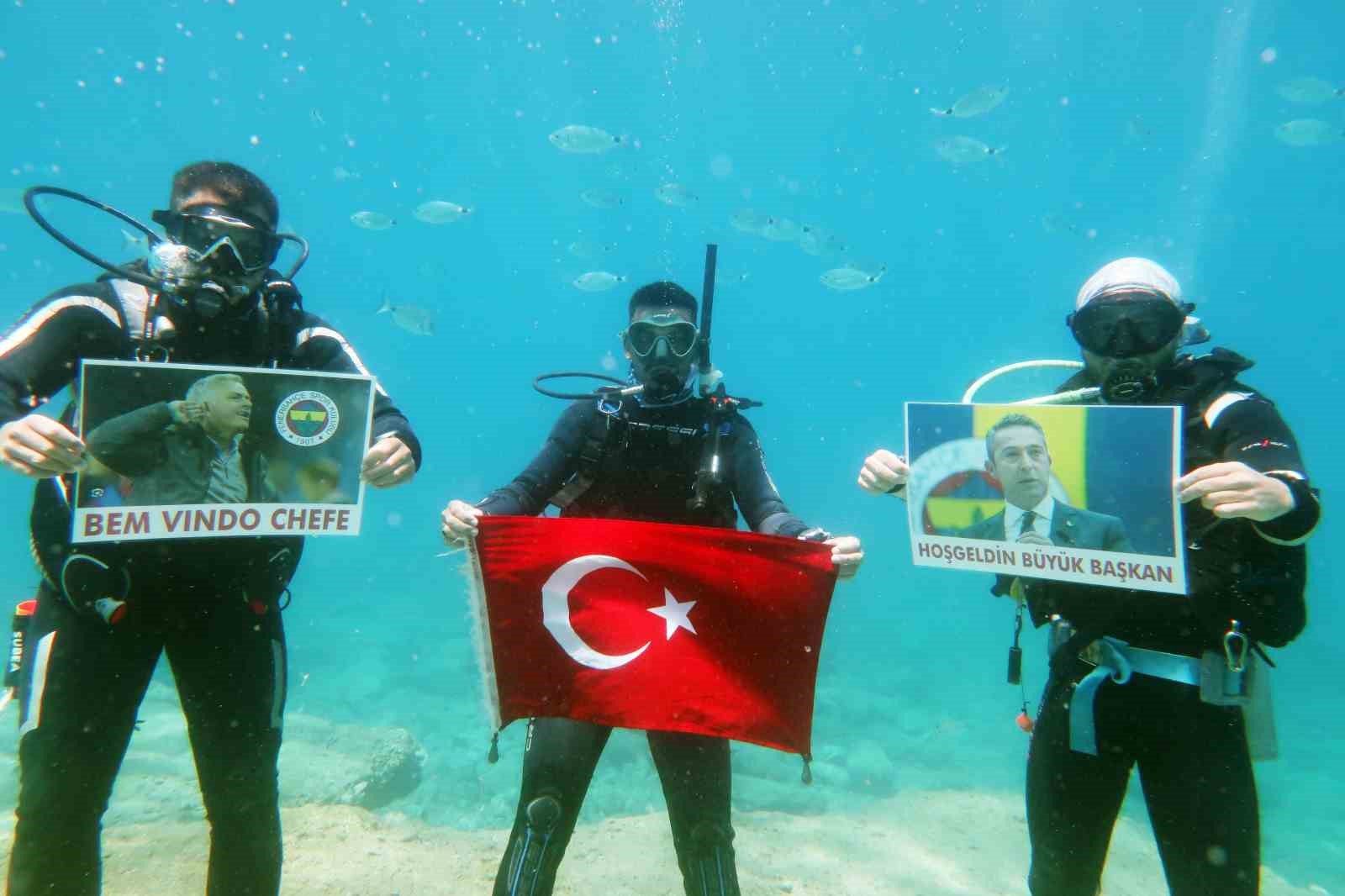 Fethiye’de dalgıçlardan Ali Koç ve Mourinho’ya sürpriz