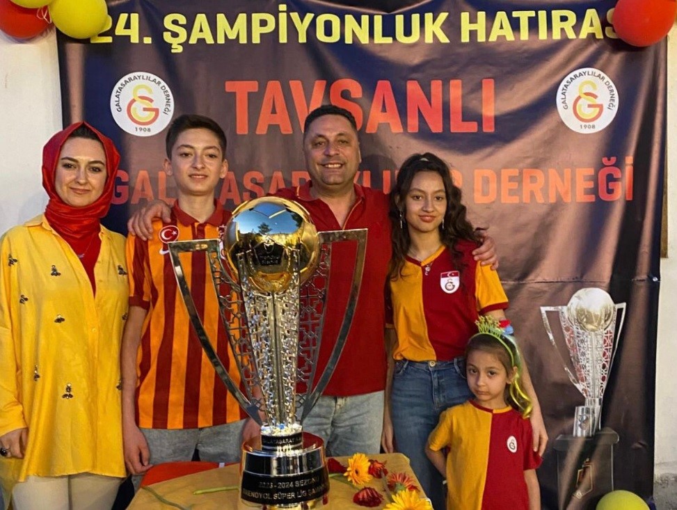 Galatasaray’ın 24. şampiyonluk kupası Tavşanlı halkıyla buluştu