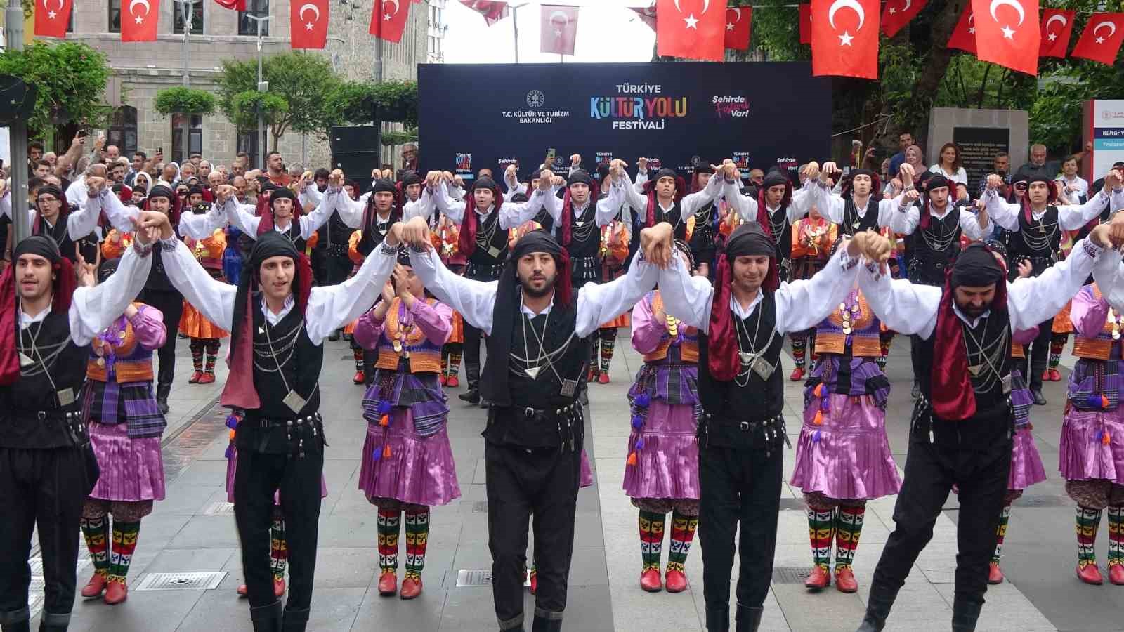 Türkiye Kültür Yolu Festivalleri Trabzon’la sürüyor