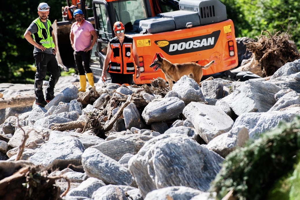 İsviçre’deki toprak kaymasında 3 kişi kayıp