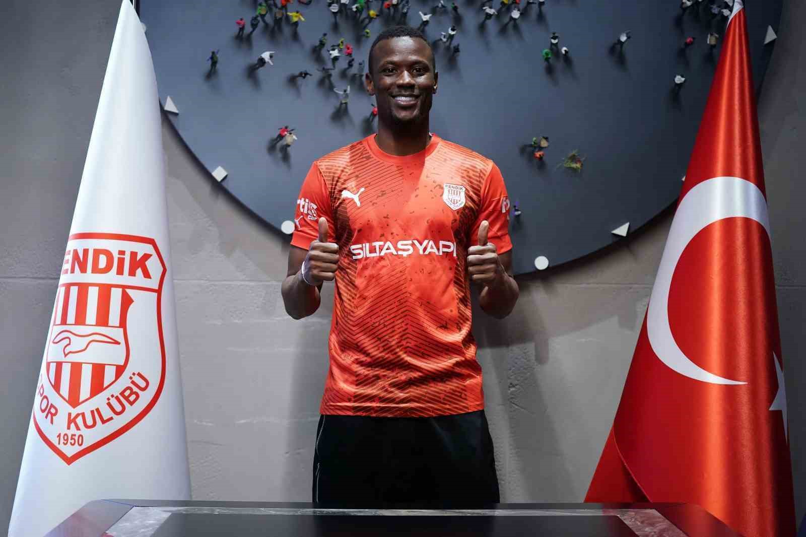 Sivasspor  Mame Thiam ile ilgileniyor