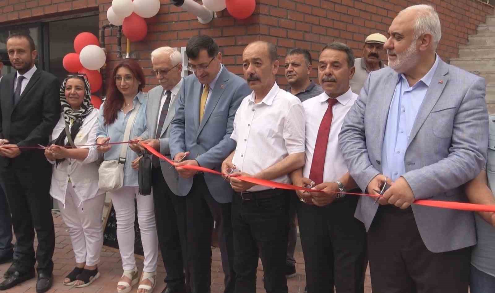 Kütahya’da Kent Lokantası ve Kent Kahvesi hizmete açıldı