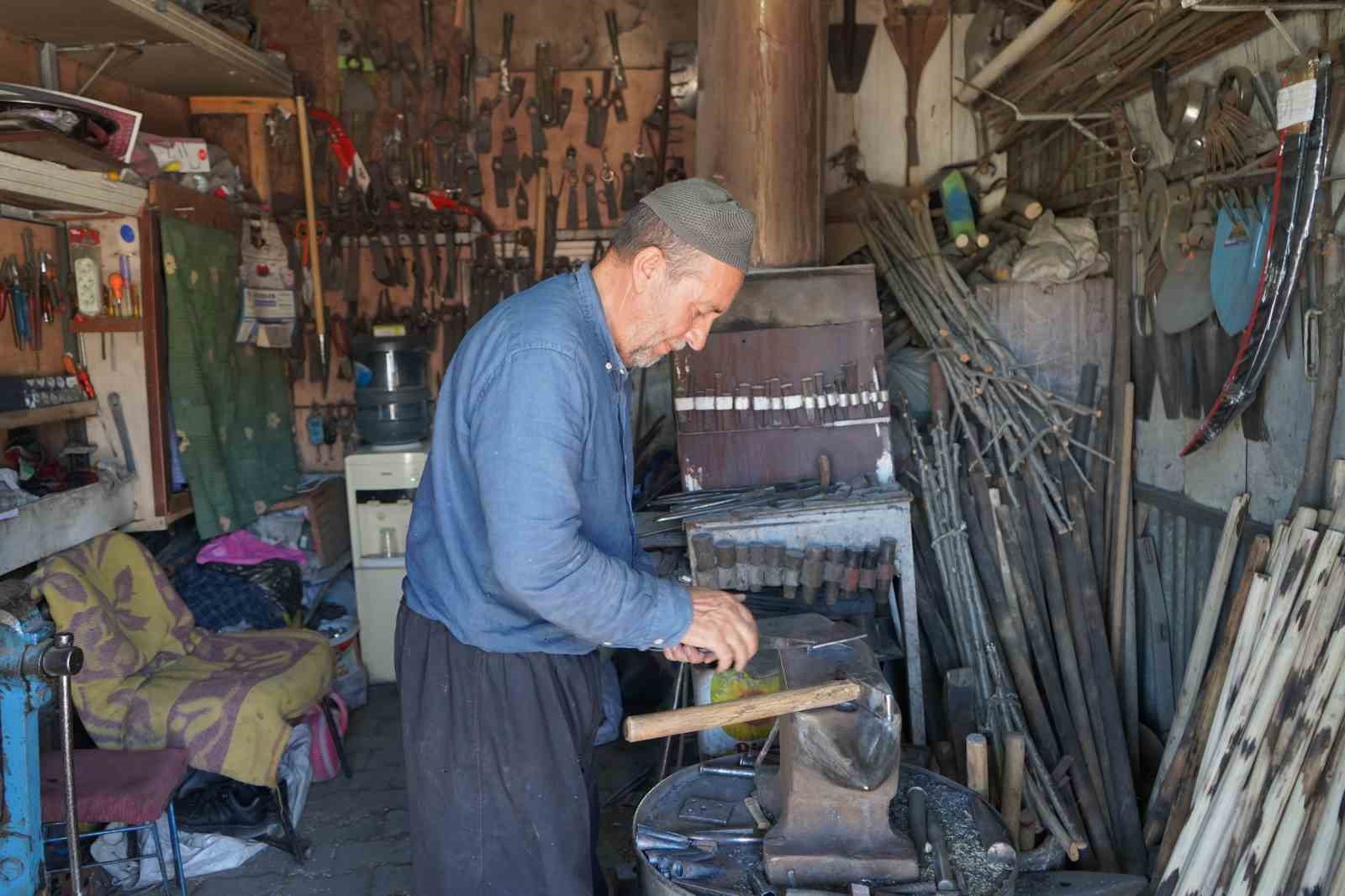 Şırnak’ta yarım asırdır demire hükmediyor