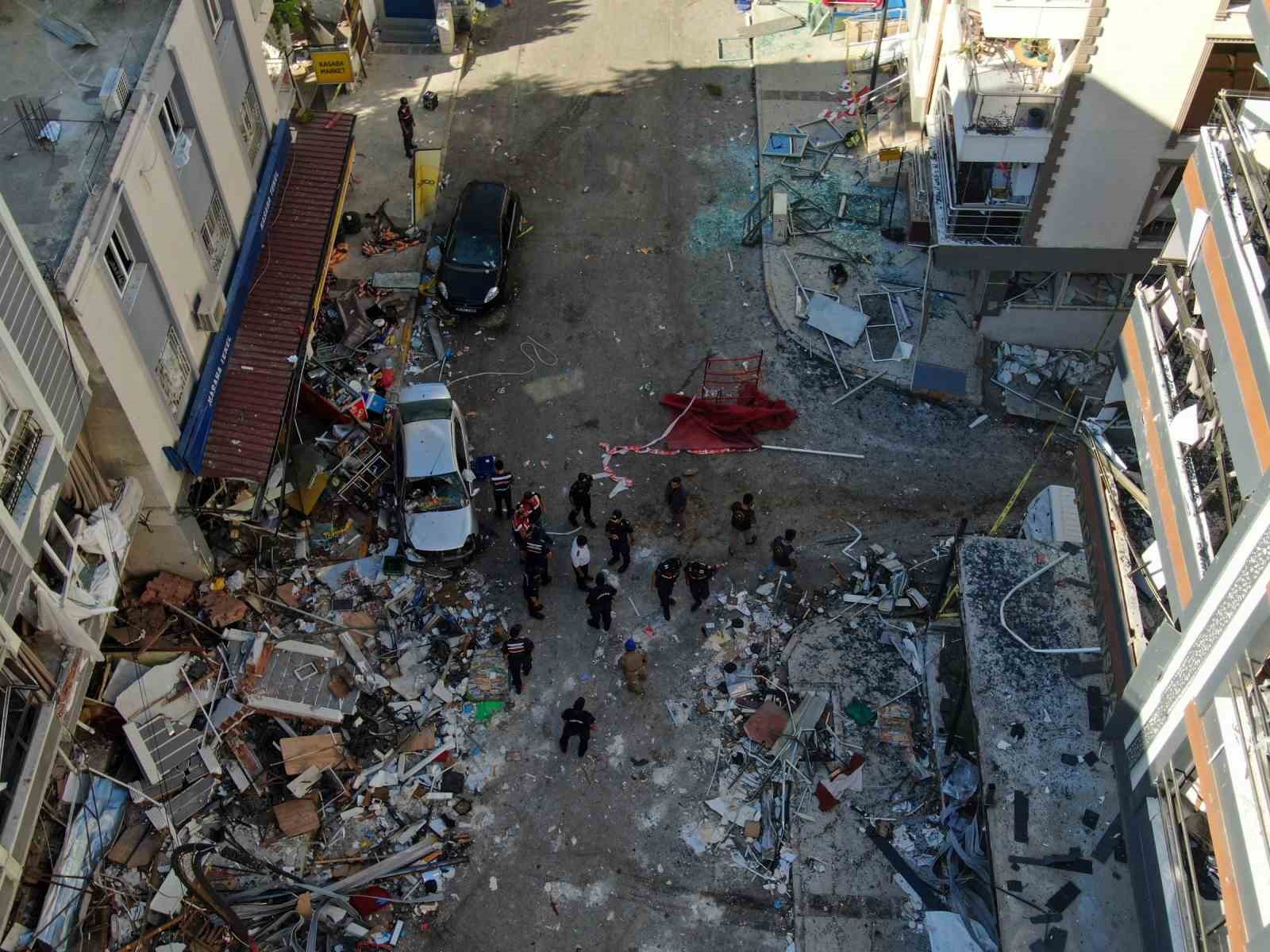 İzmir’de tüpün bomba gibi patladığı iş yeri 11 aydır ruhsatsızmış