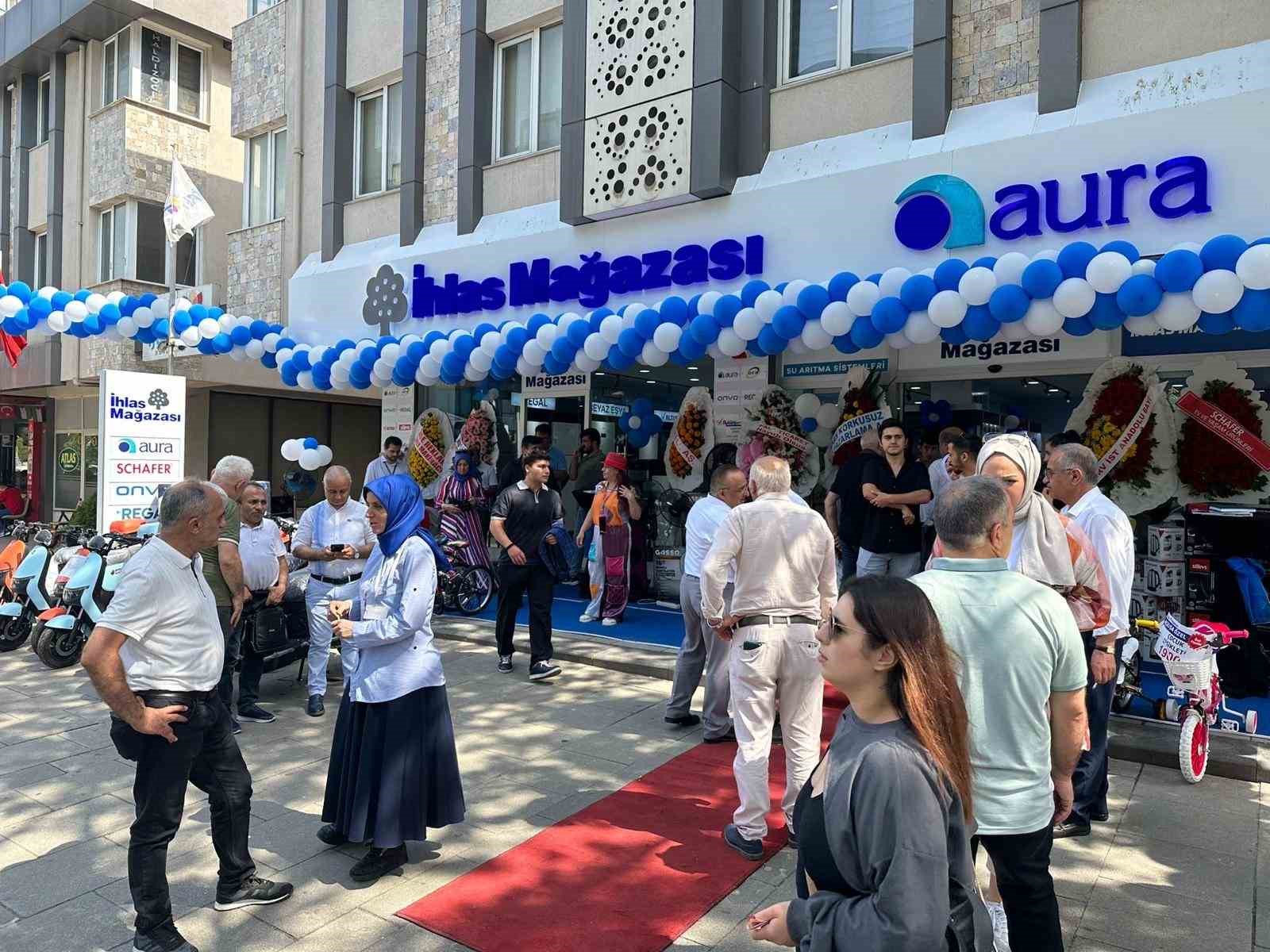 İhlas Pazarlama’nın Anadolu yakasındaki 20’nci şubesi Çekmeköy’de açıldı