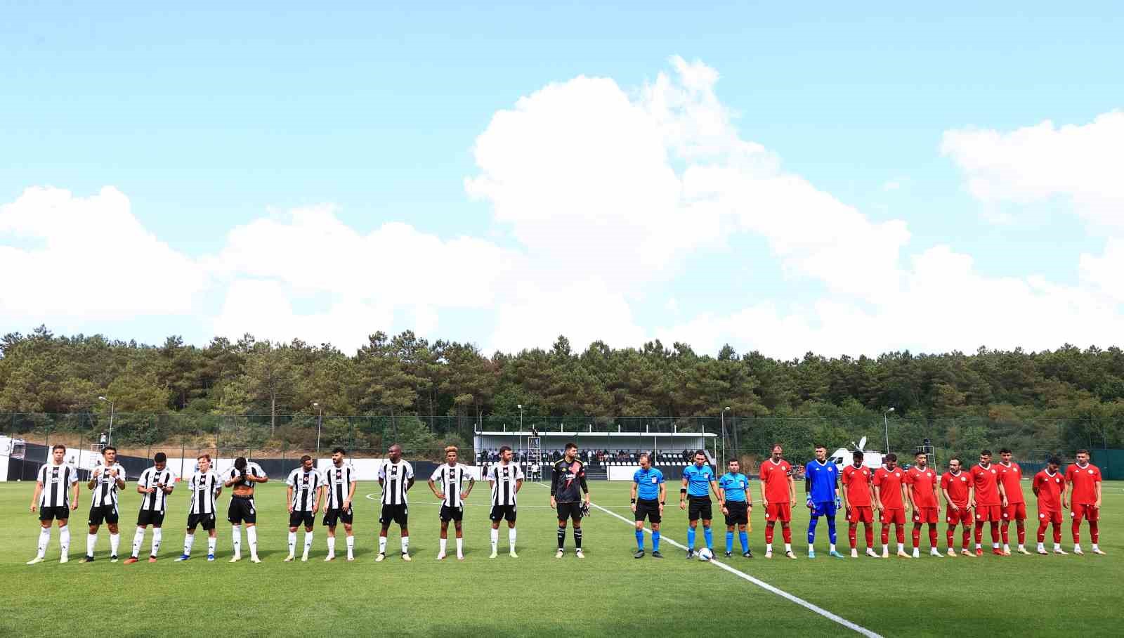 Beşiktaş, hazırlık maçında Ümraniyespor ile berabere kaldı