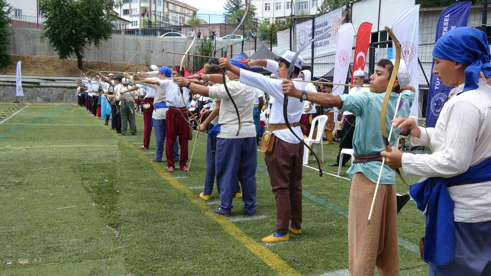 Okçular Kütahya’da buluştu