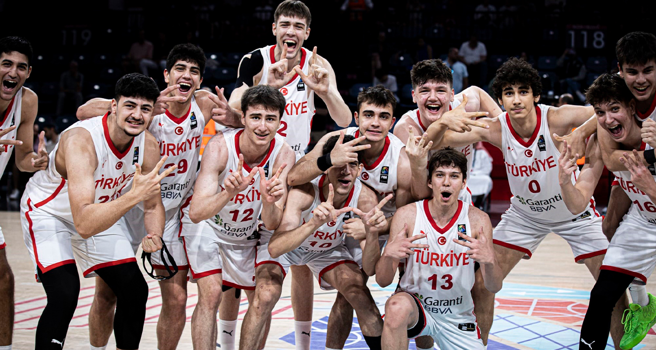 17 Yaş Altı Erkek Basketbol Milli Takımı dünya üçüncüsü