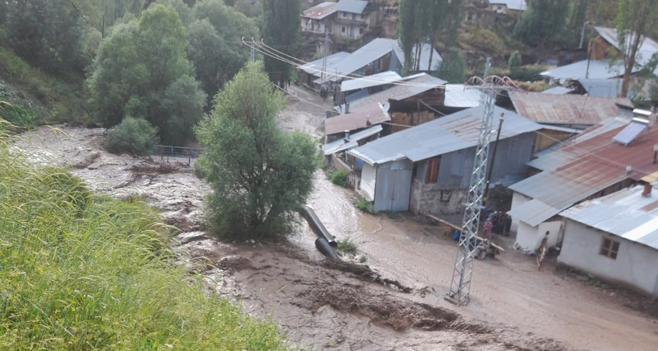 Erzurum’da dereler taştı