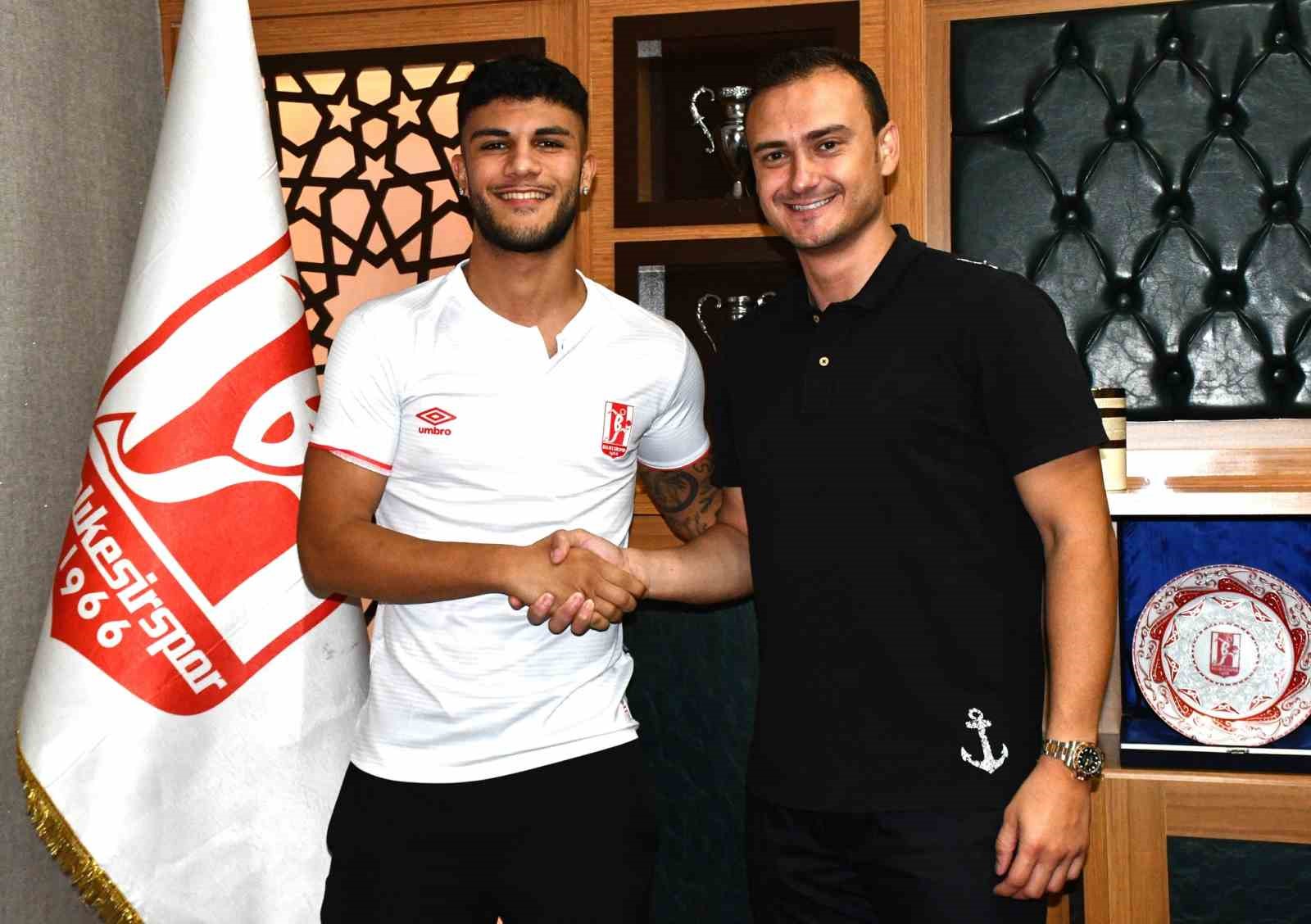 Balıkesirspor ilk dış transferlerini Doğukan ve Yiğit ile yaptı