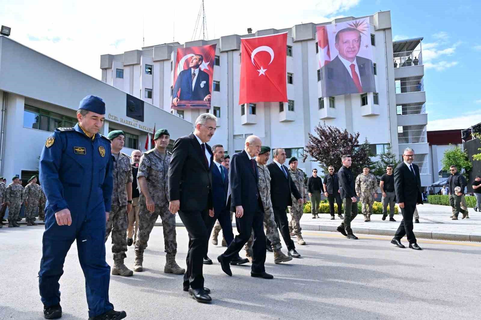 MHP Lideri Bahçeli’den Polis Özel Harekat Başkanlığına ziyaret