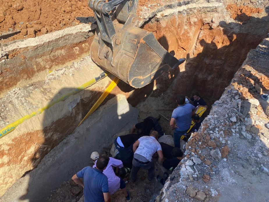 Velimeşe OSB’de göçük: Toprak altında kalan işçilerden 1'i öldü