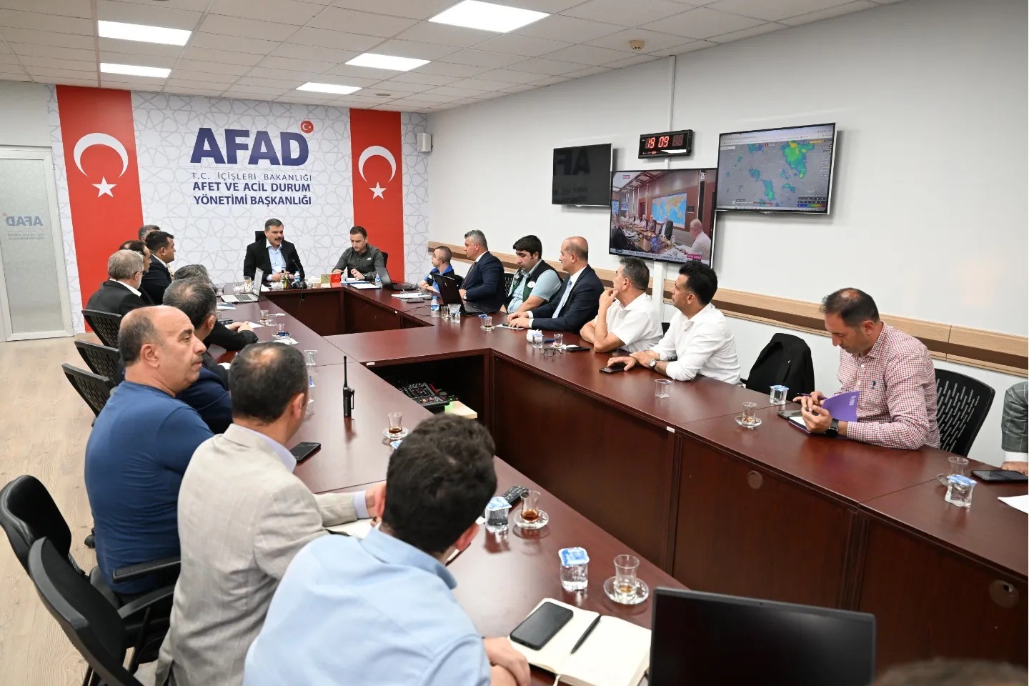 Kriz merkezinin  sel felaketi mesaisi