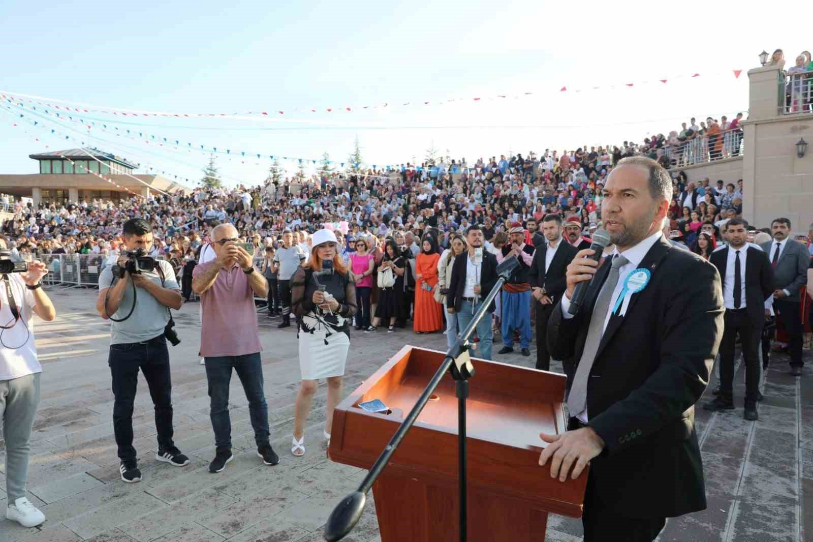Başkan Özdemir, Tercih Yapacak Aday Öğrencileri Niğde’ye Davet Etti